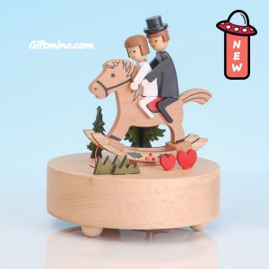 Couple Wooden Music box กล่องดนตรีคู่รัก กล่องดนตรี ของขวัญคู่รัก ของขวัญแต่งงาน